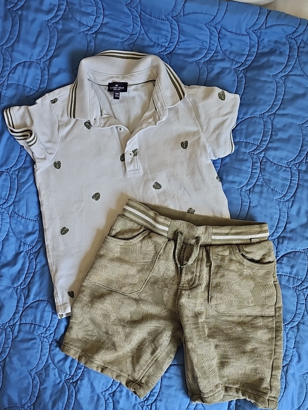 Sergent Major Toddler Polo Shirt & Olive Green Shorts Set, 5ans.